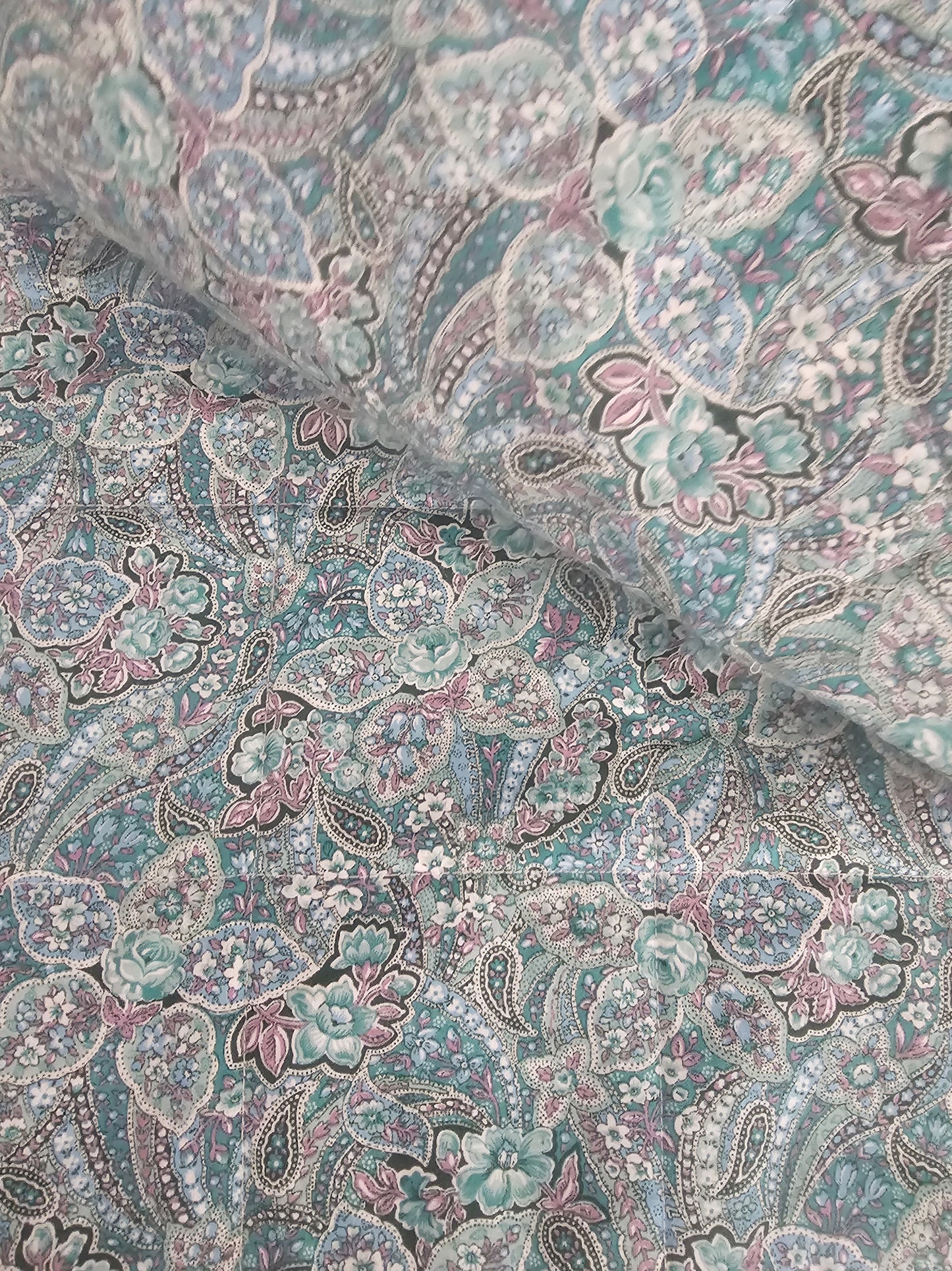 "Summer squares" runner